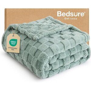 Bedsure GentleSoft Sage Green Throw Blanket for Couch - Checkered Fleece